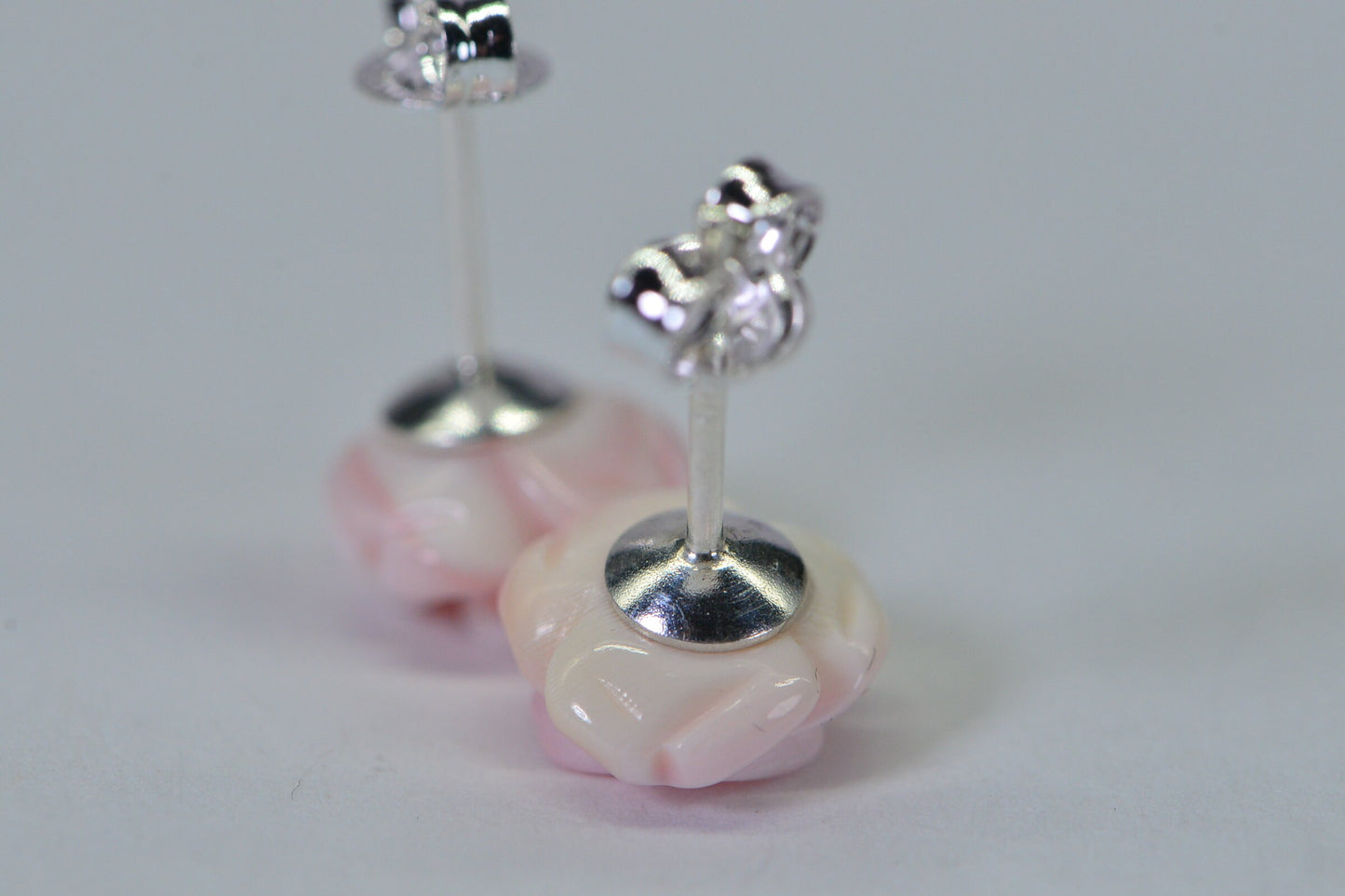 Queen Conch Carved Rose Stud Earrings, Sterling Silver Floral (10mm)