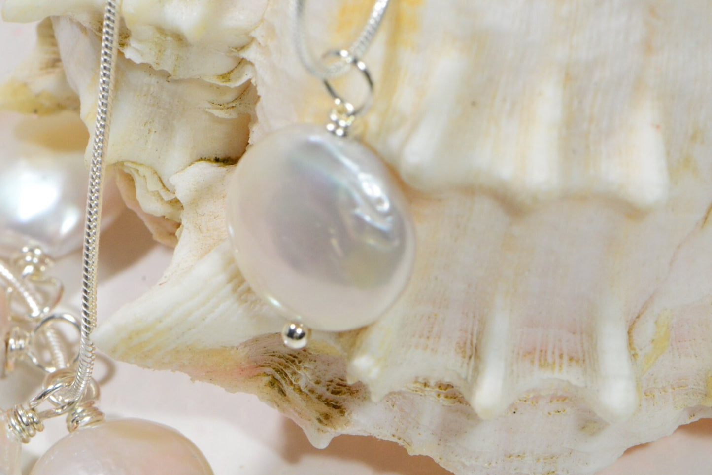AAA White Freshwater Pearl Coin Pendant - Silver Plated
