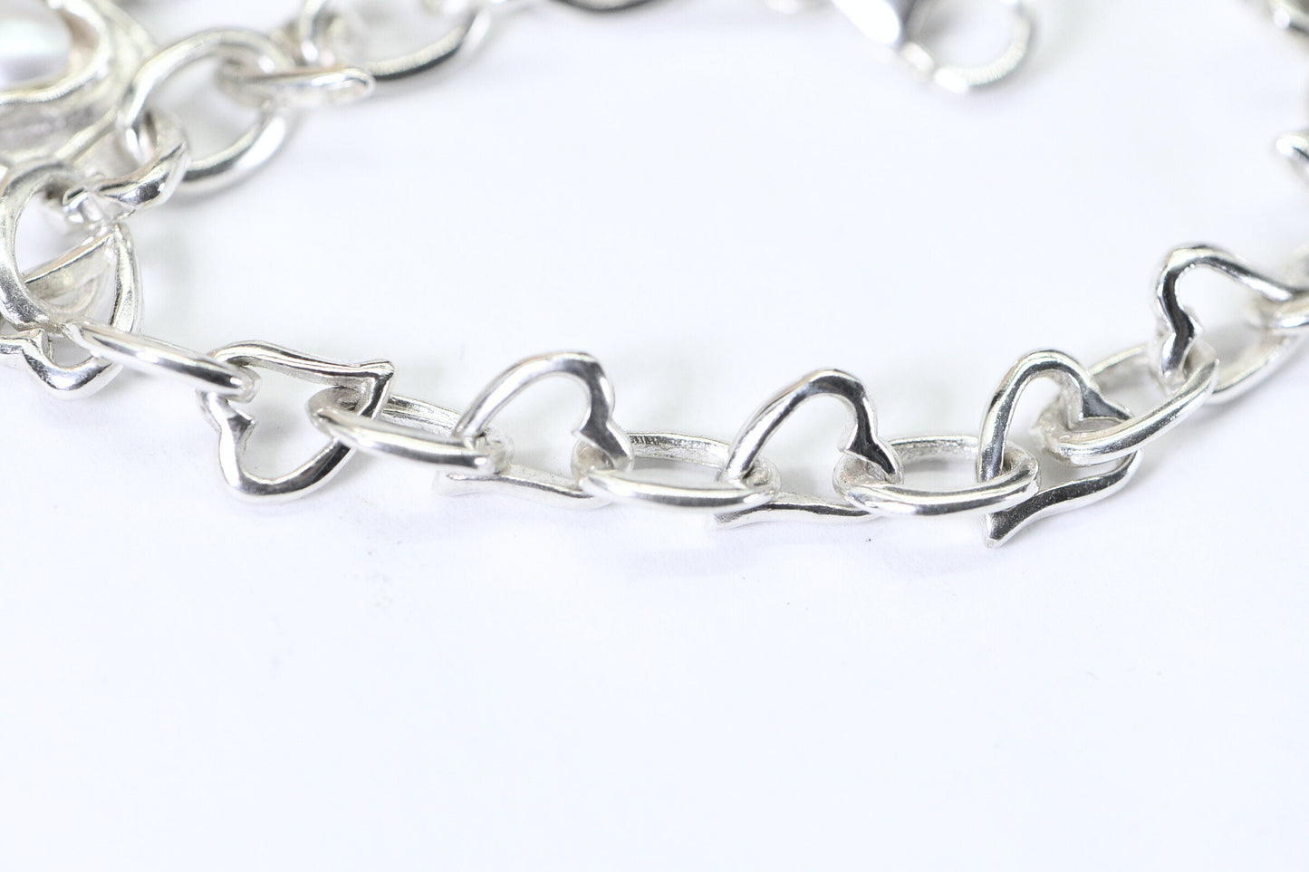 Sterling Silver Heart Charm Bracelet with Pearl Accent, 7 inch