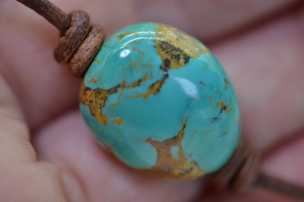 Natural  Kingman Turquoise Large Stone On Leather Choker  Necklace Single Bead Knotted