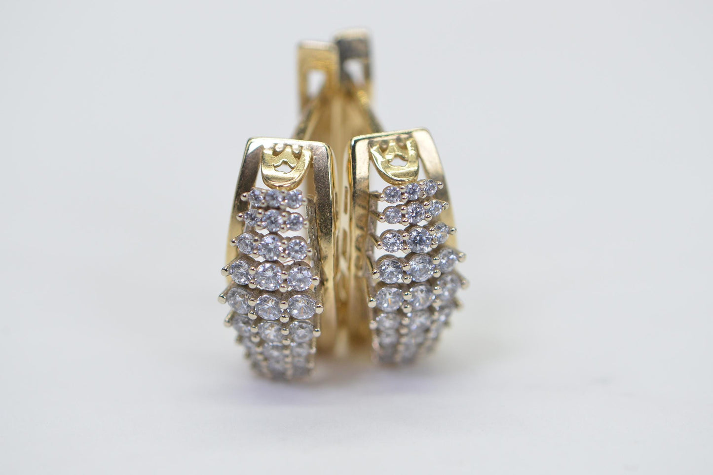 14K Yellow Gold Multi Diamond  Earrings English Lock Closure
