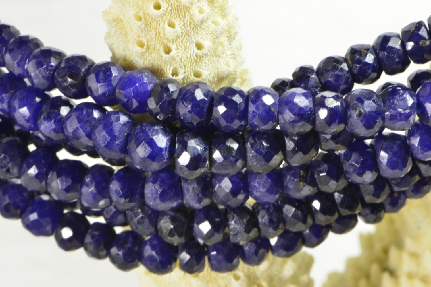 Natural Sapphire Faceted Rondelle Beads: 4x2.8mm 14" Strand
