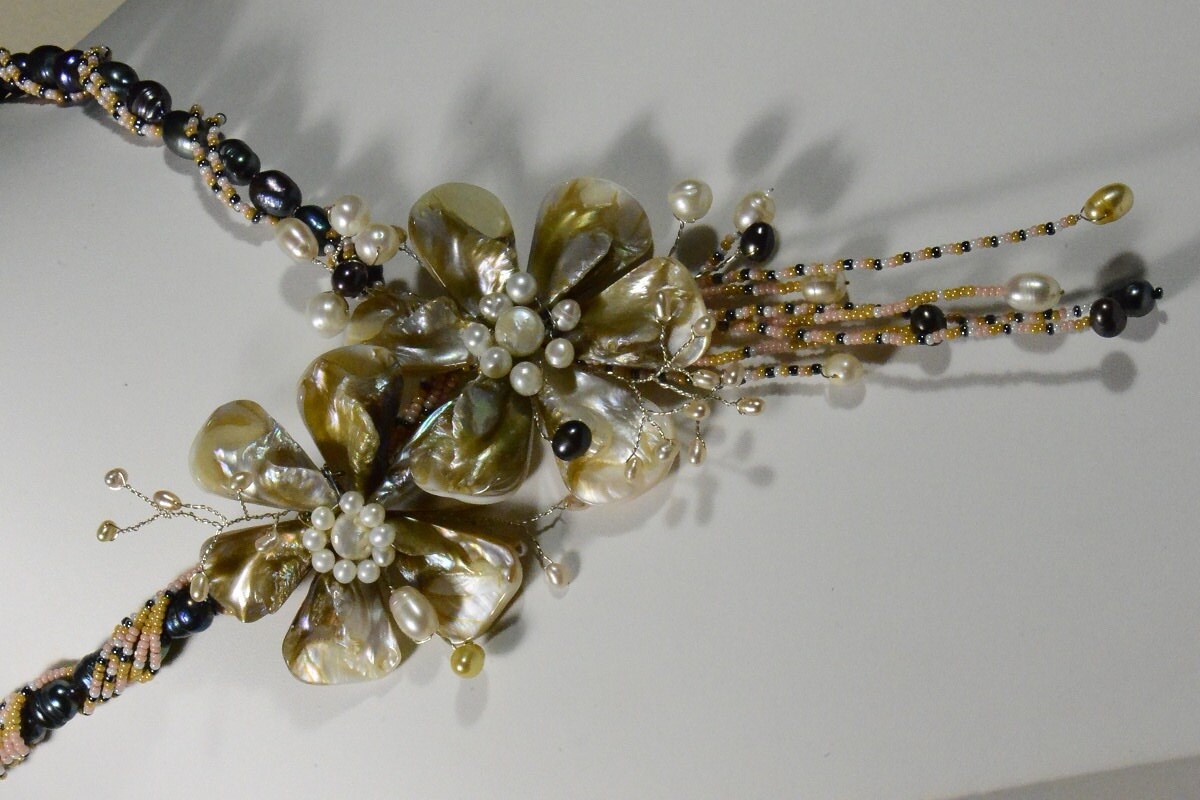 Handmade Shell Pearl Lariat Necklace, Silver Flower Clasp