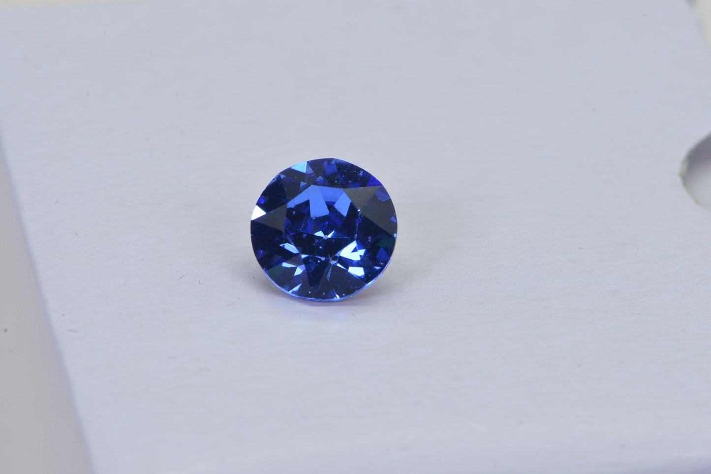8mm Simulated Sapphire  Facet Diamond Cut Round Point Back swarovski crystals foil back