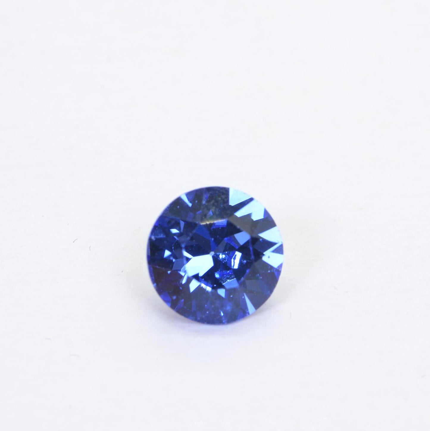 8mm Simulated Sapphire  Facet Diamond Cut Round Point Back swarovski crystals foil back