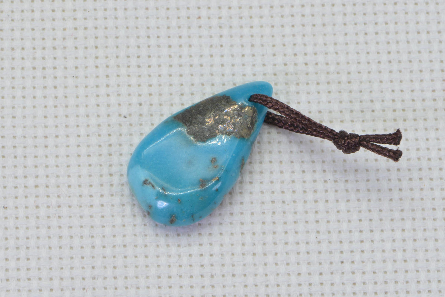 Kingman Turquoise Slab: Arizona Blue Teardrop Bead (25X13.9mm)