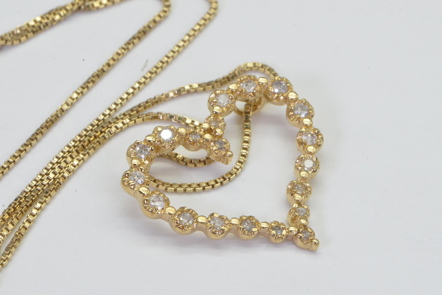 14K Gold Genuine Diamond Heart Pendant Necklace  Round Shape Diamond