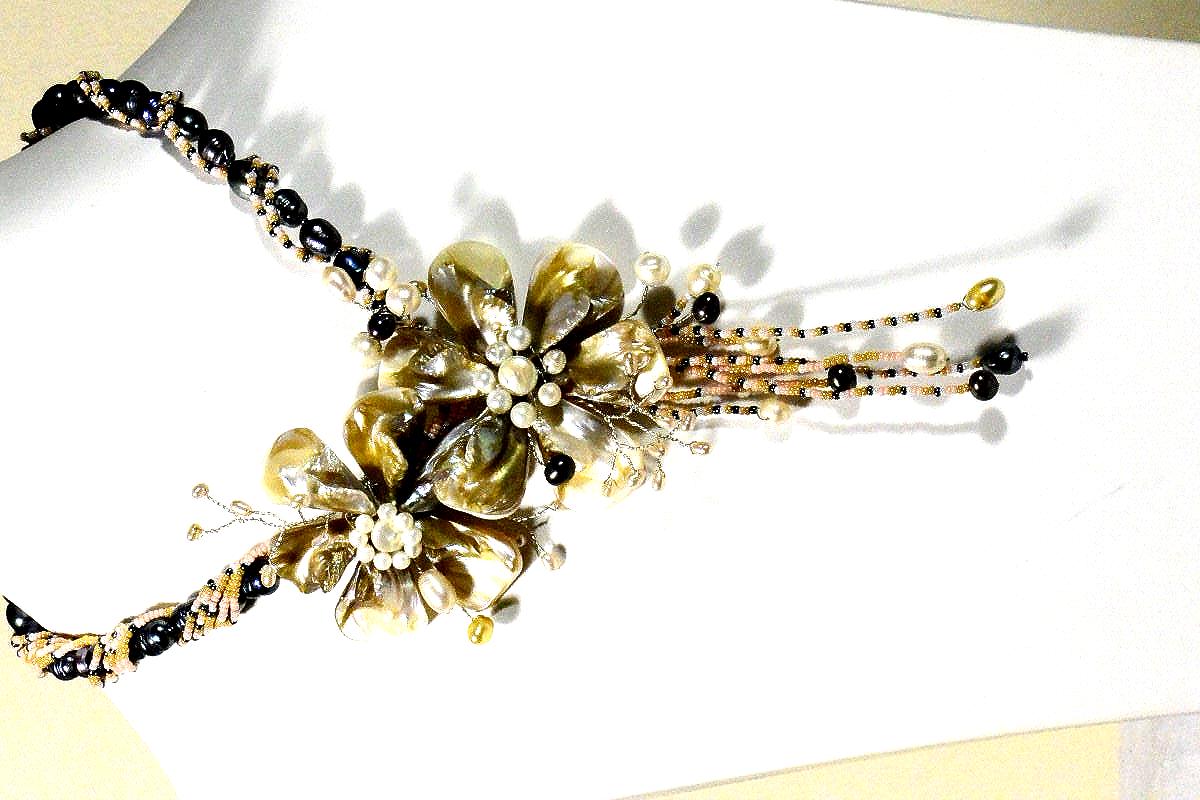Handmade Shell Pearl Lariat Necklace, Silver Flower Clasp