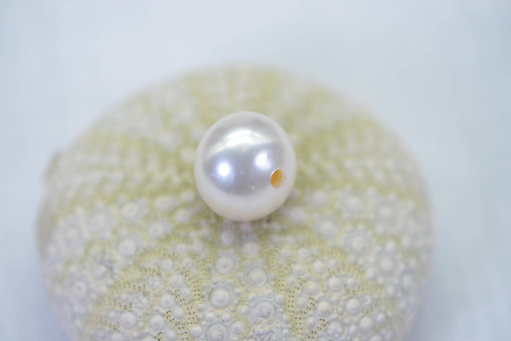 AA White South Sea Pearl: Large Hole Tahitian Loose Pearl (13mm)