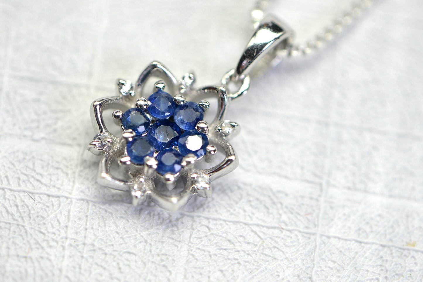 Genuine Sapphire   Flower Design Pendant Sterling Silver