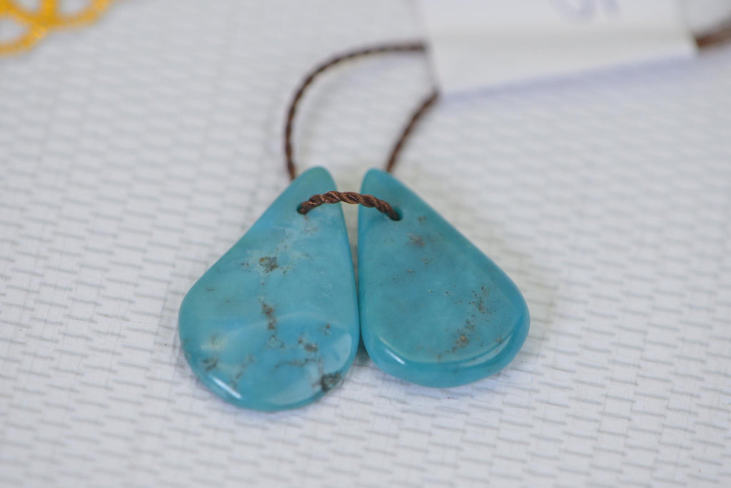 Kingman  Turquoise Teardrop Beads: Arizona Gemstone (18X11.5mm)