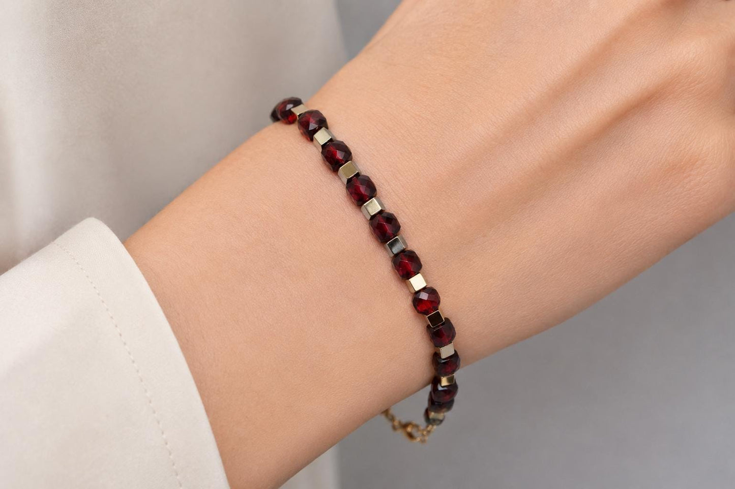 Garnet Bracelet Gold Beaded Bracelet Minimalist Gemstone Jewelry Red Garnet Bracelet Dainty Bracelet January Birthstone Gift