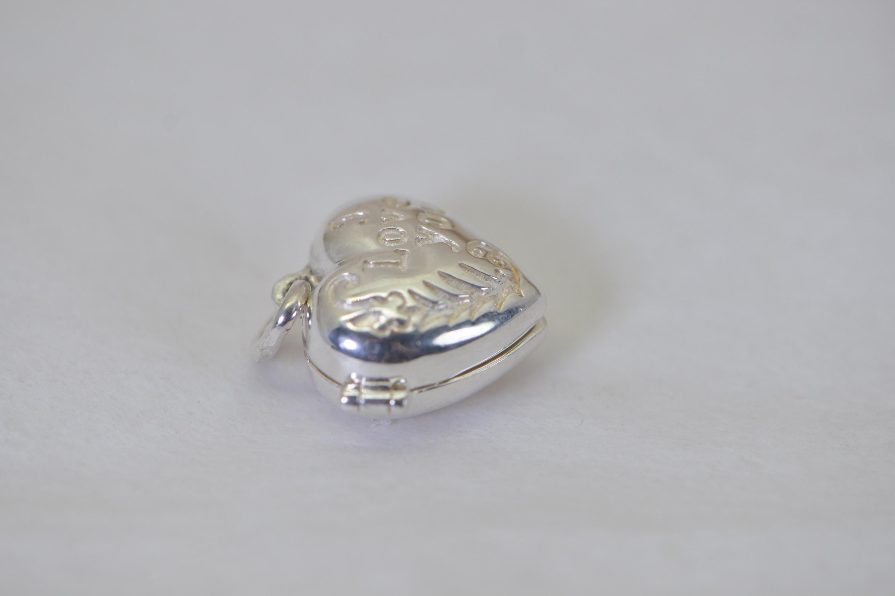 Sterling Silver Heart Locket Charm, Engraved I Love You, Romantic Gift for Her, Love Jewelry, Bracelet Charm